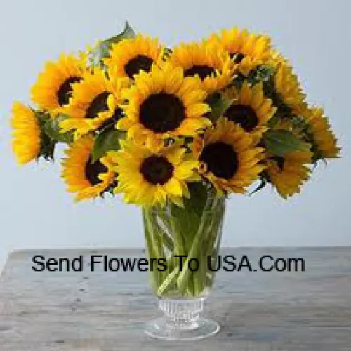 Ein wunderschönes Vasenarrangement aus Sonnenblumen